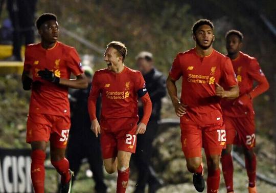 罗体：罗马希望先租后买签法比奥-席尔瓦，狼队要1500万欧