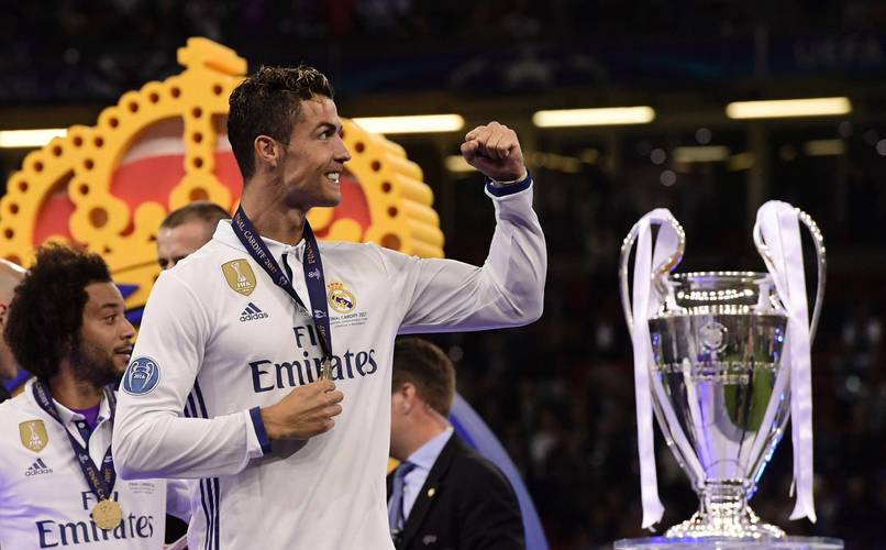 囧叔向裁判施压后染红，罗基：容忍这种行为问题会越来越严重