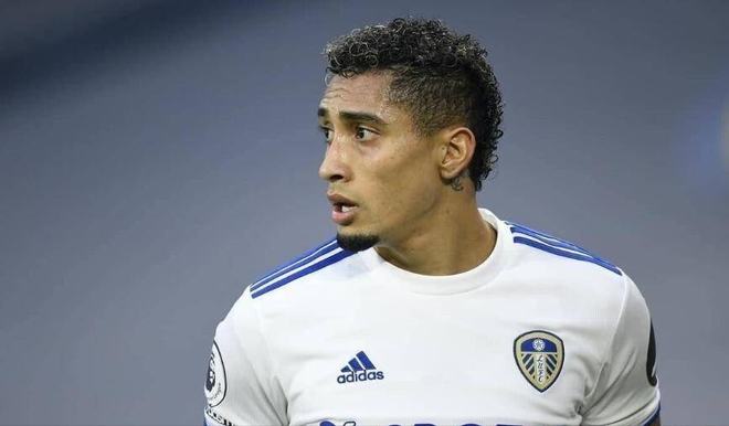 中超比赛亮点：上海海港2-1取胜山东泰山,