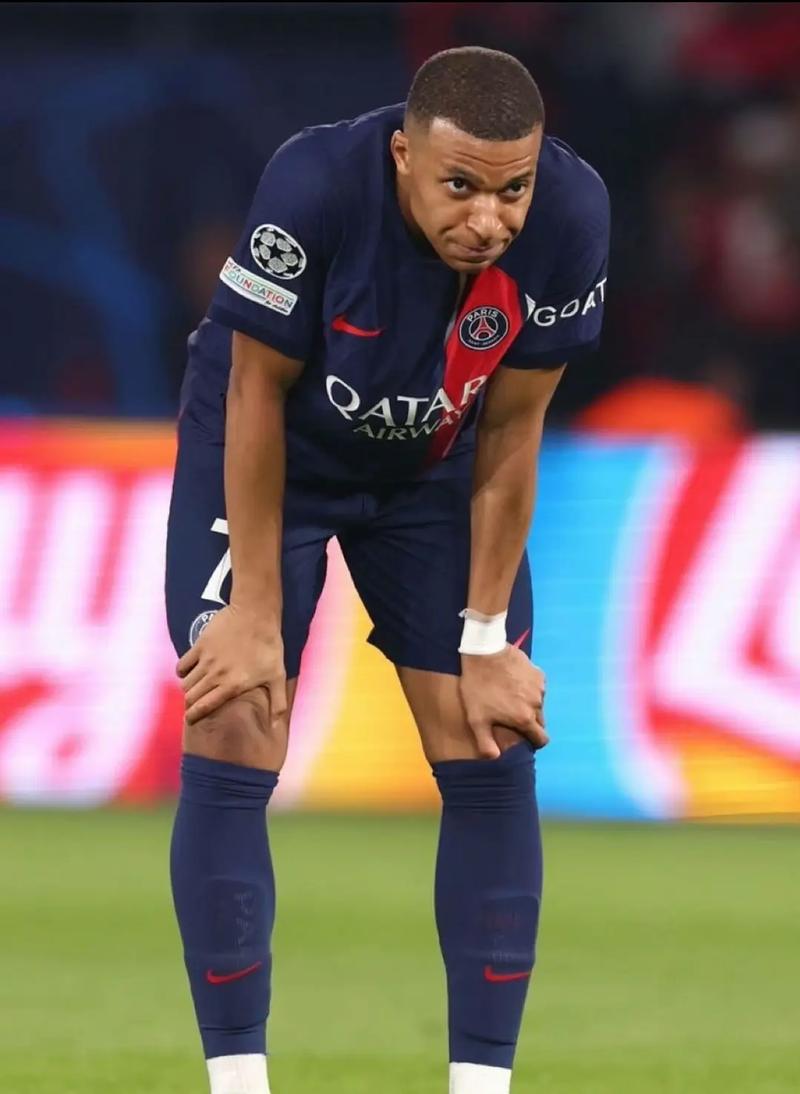 0-1！英意豪门欧冠巅峰对决：7亿战舰连伤两员大将 88分钟惨遭绝杀