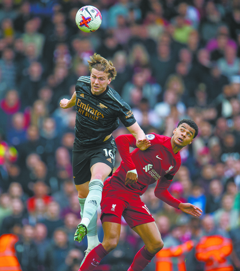 官方：桑德兰签下22岁门将罗埃夫斯，为其夏窗第8笔引援